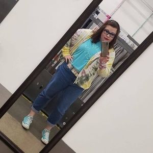 Meet your Posher, Chloe